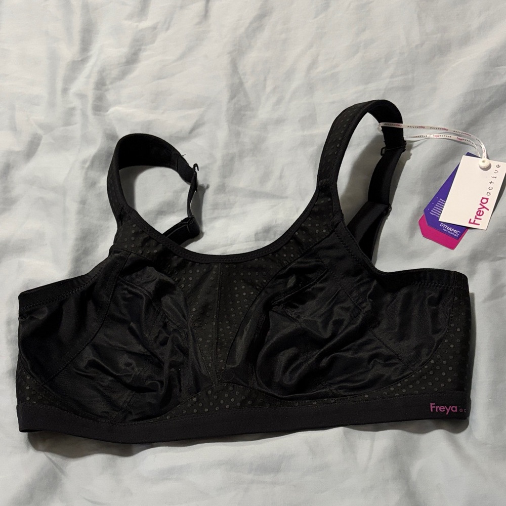 Freya Dynamic High-Support Wireless Sports Bra 30E/30DDD New NWT